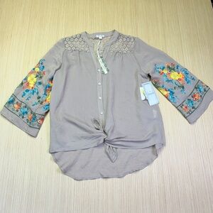 NEW Fig & Flower Taupe Floral Embroidered Top Front 3/4 Sleeve Boho Hippie Large